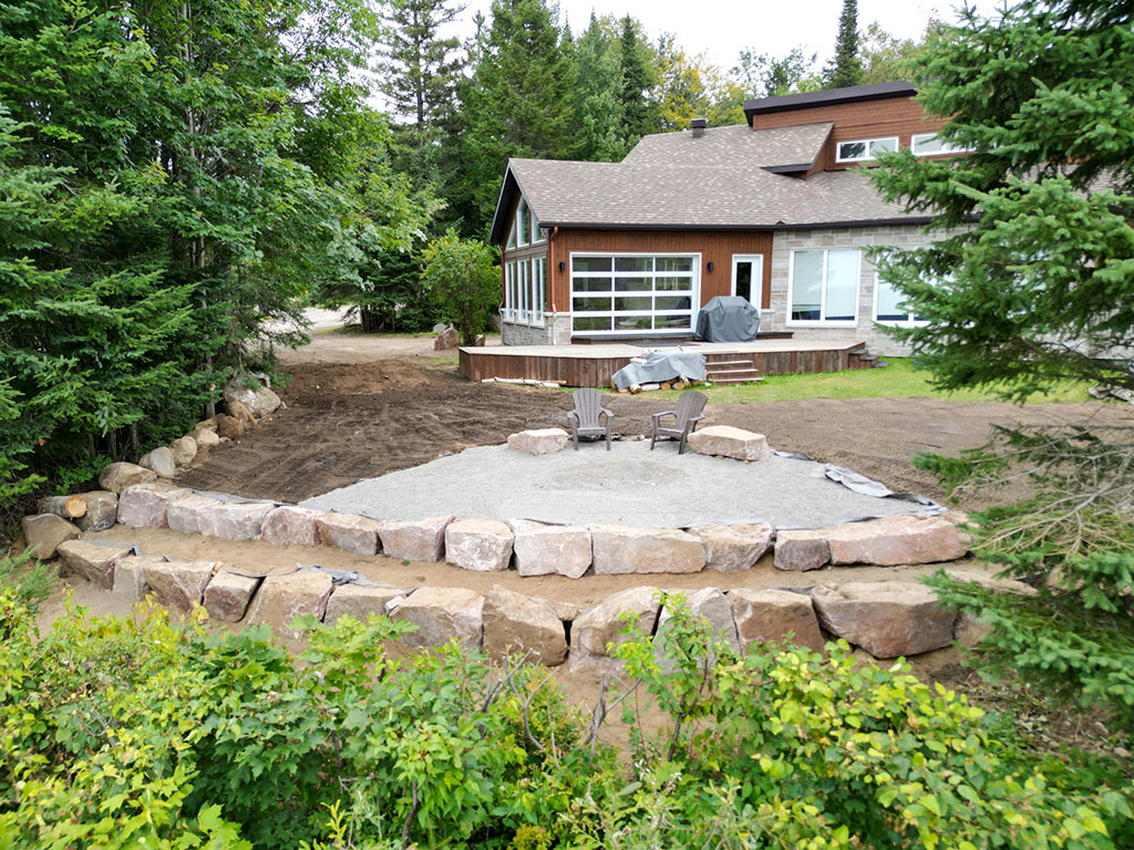 St-Faustin - Nivellement de terrain et mur de pierres – 2025